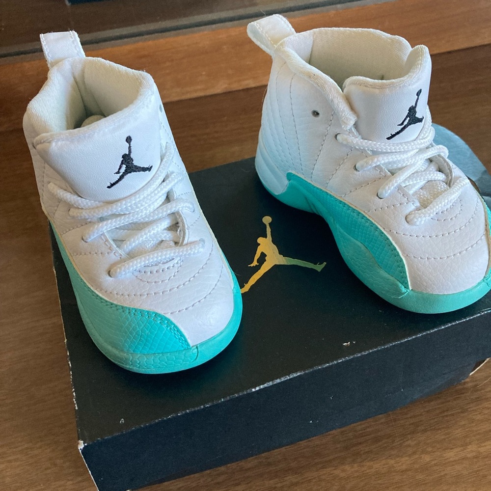 Nike Jordan’s toddler size 4c